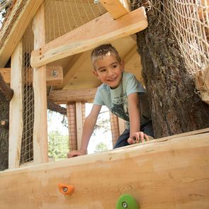 The tree village in the garden of the children's villa is the attraction for those who enjoy discovery.