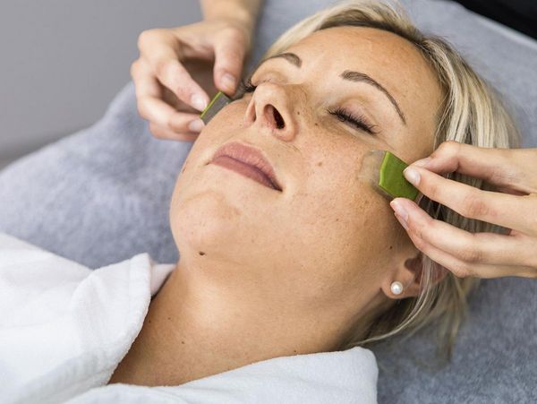 Facial treatment with Pharmos Natur in the Hotel Hochschober
