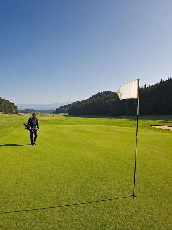 Innerhalb von 15 Fahrminuten vom Hotel Hochschober aus erreichen Sie die Golfanlage © Kärnten Werbung, Fotograf: Steinthaler