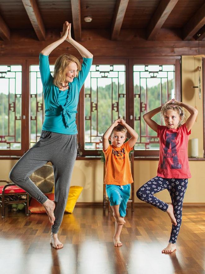 Rodinná jóga s Julia Schweiger vás odvezie do vzdialených krajín
