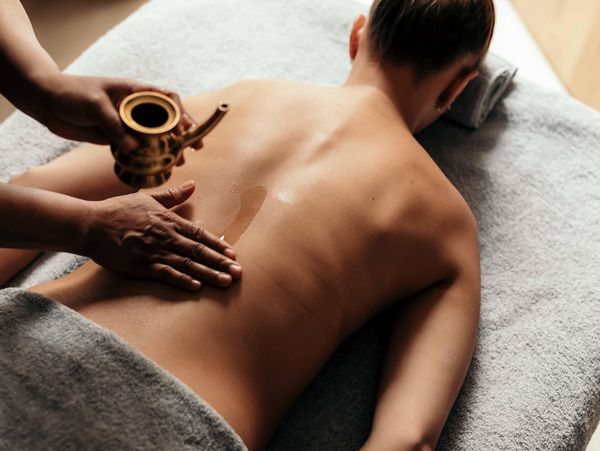 Genussvolle ÖL Massage in Ihrem Ayurveda Urlaub 