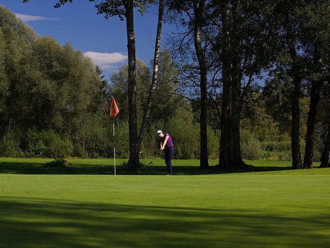 Ein Golfurlaub mit 13 Golfplätze zur Auswahl liegen in der Umgebung © Kärnten Werbung, Fotograf: Steinthaler