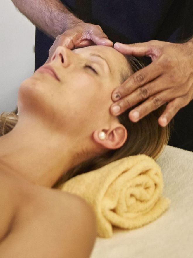 Ayurveda Massagen und Behandlungen