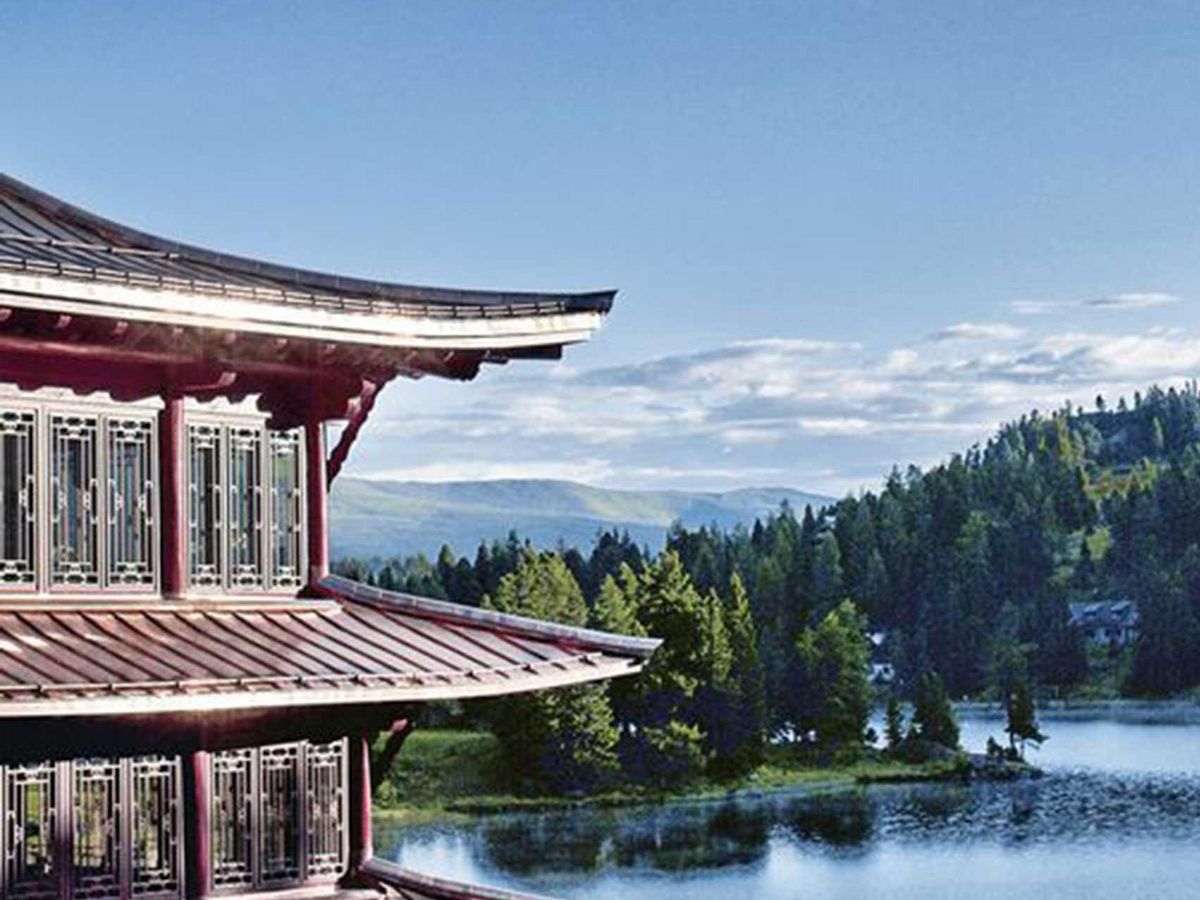 The tea house in the Chinese tower is unique in Austria.