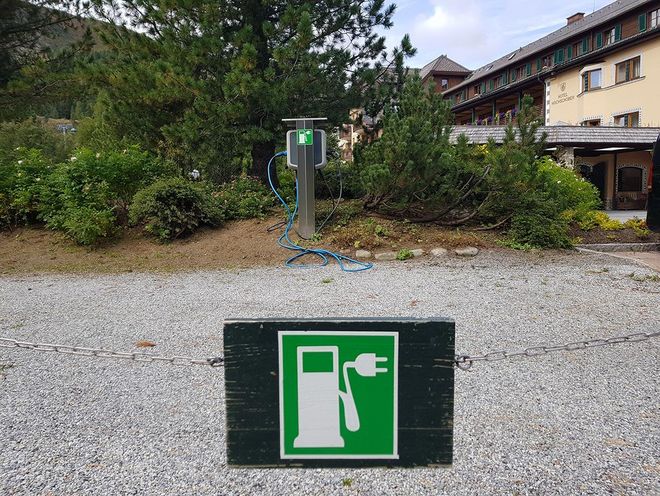 Parking spot for electric cars